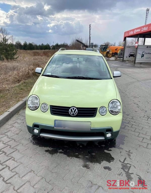 2005' Volkswagen Polo photo #3