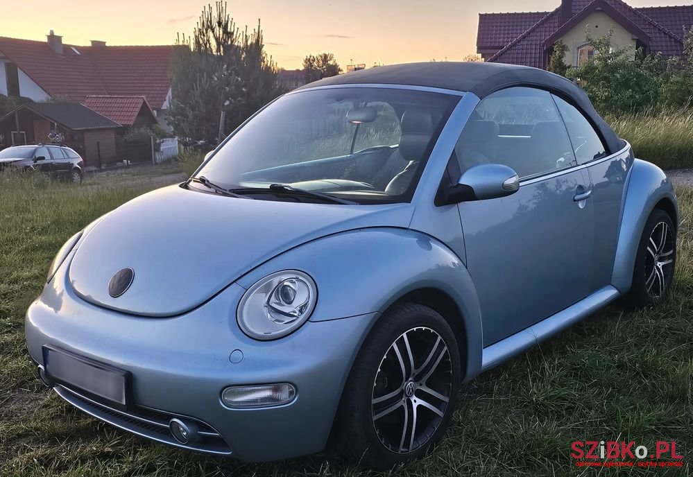 2004' Volkswagen New Beetle 1.8T photo #6