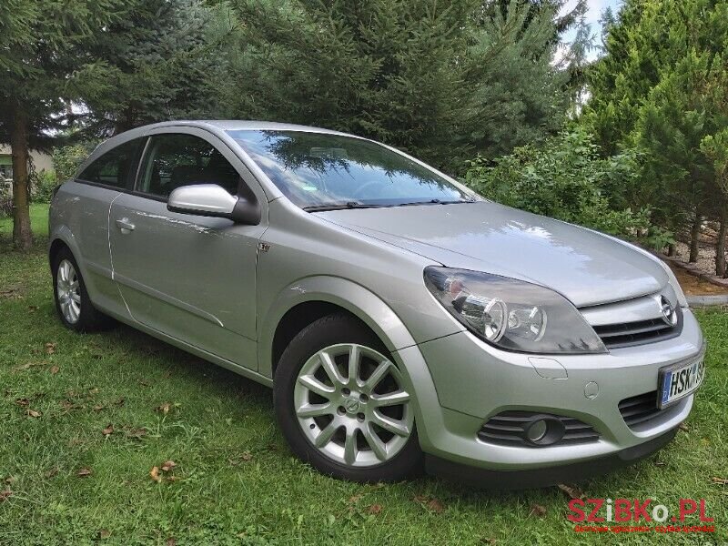 2005' Opel Astra photo #2