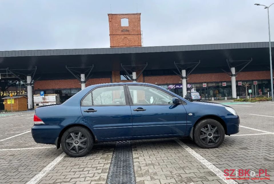 2003' Mitsubishi Lancer photo #4