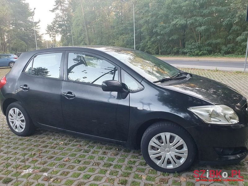 2007' Toyota Auris photo #4