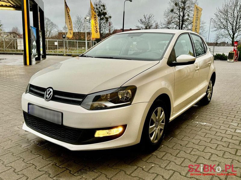 2012' Volkswagen Polo photo #2