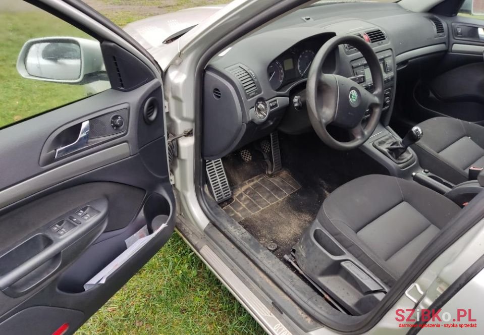 2006' Skoda Octavia photo #3