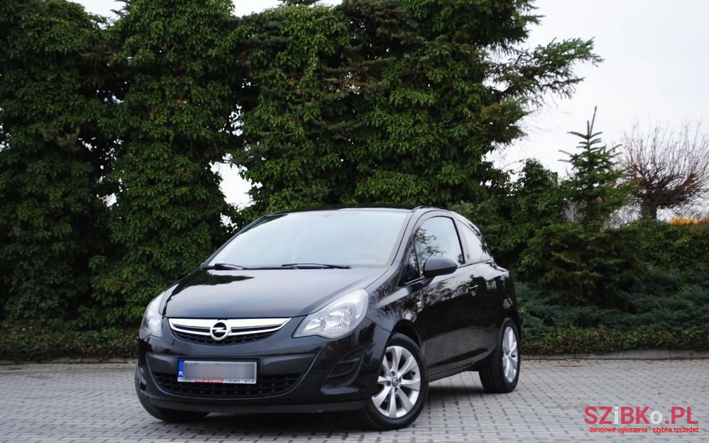 2013' Opel Corsa photo #1