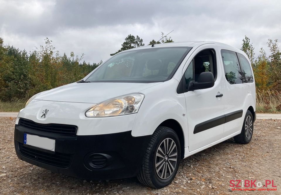 2015' Peugeot Partner photo #2