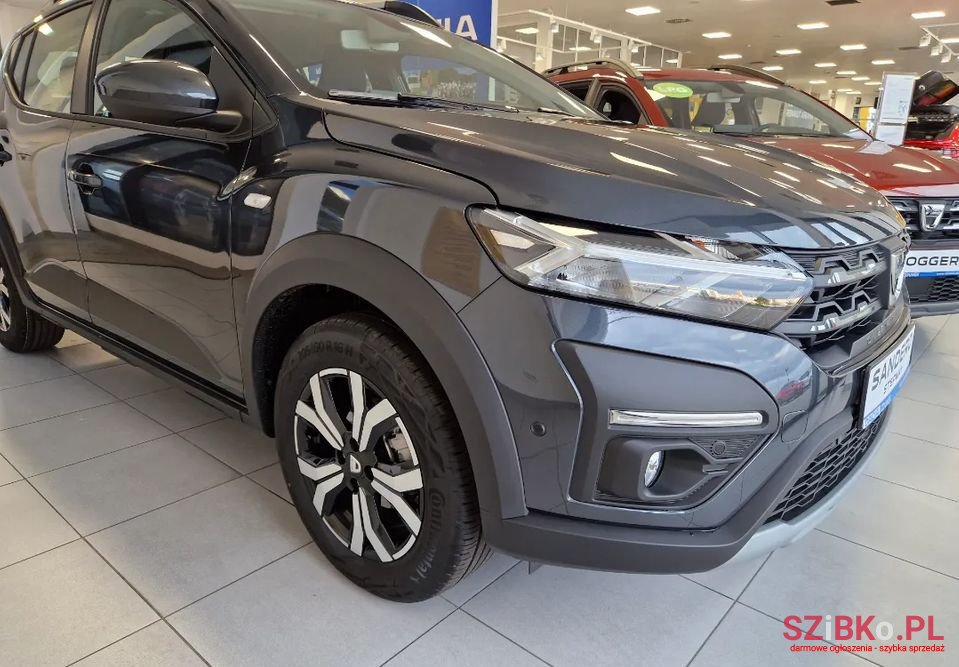 2022' Dacia Sandero Stepway photo #1