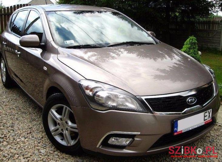 2004' Kia Ceed photo #1