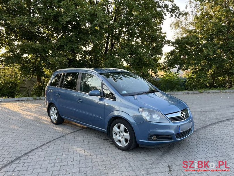 2007' Opel Zafira photo #4