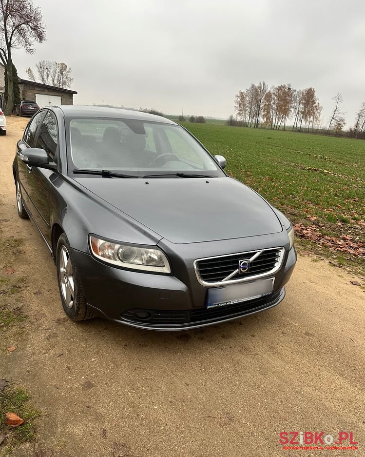 2007' Volvo S40 2.0D photo #2