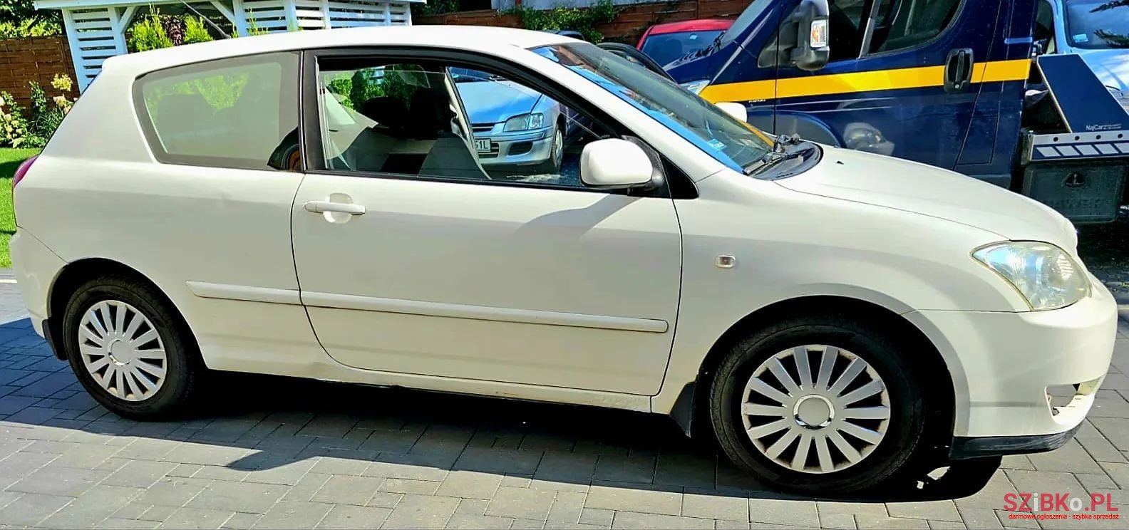 2004' Toyota Corolla photo #4