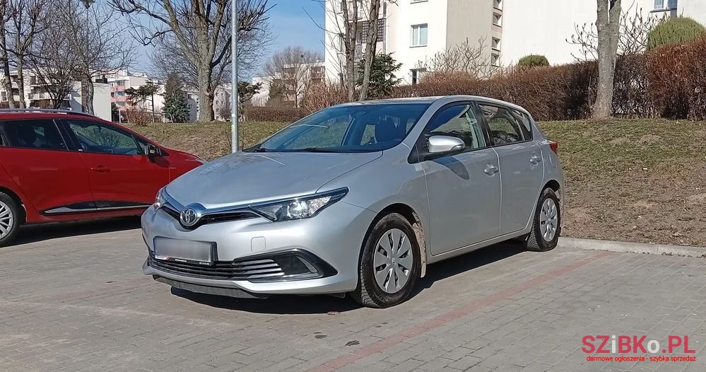 2018' Toyota Auris 1.6 Active photo #2