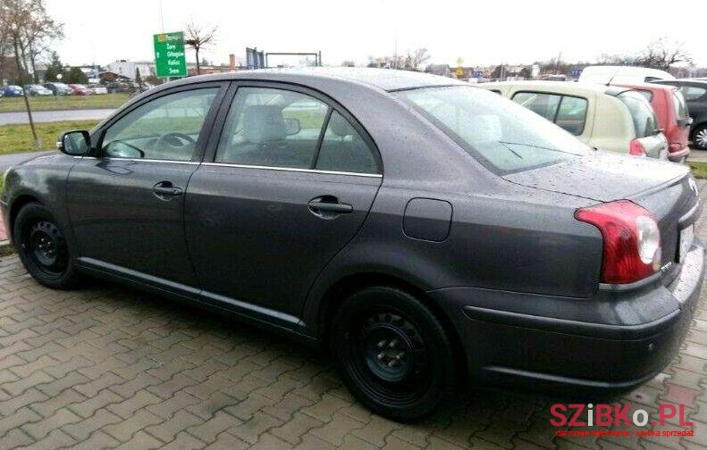 2000' Toyota Avensis photo #2