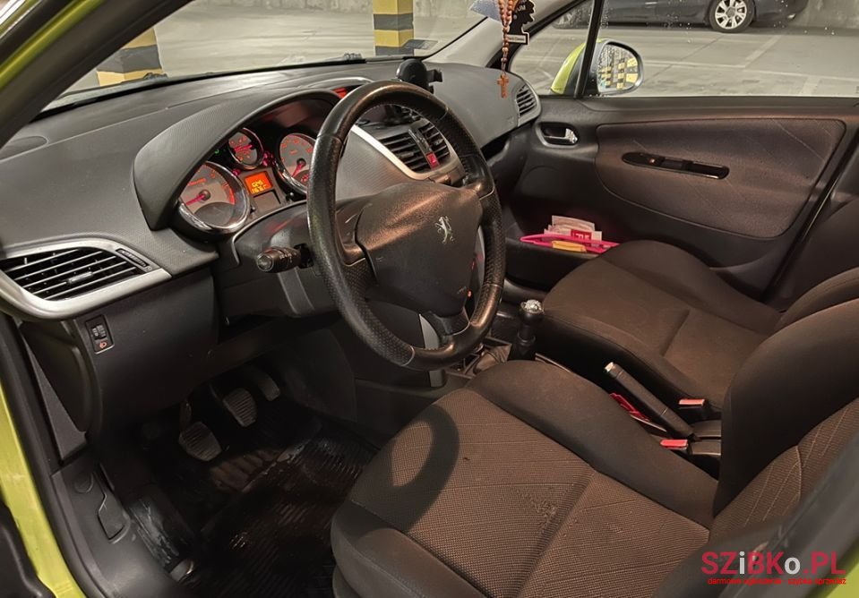 2007' Peugeot 207 Sw photo #2