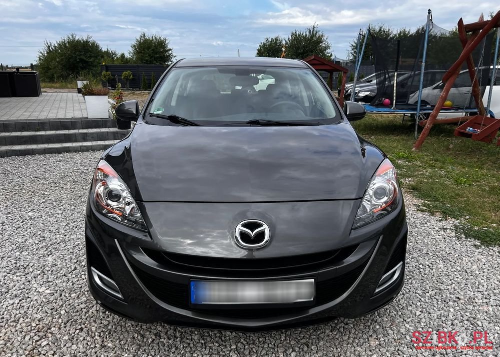 2011' Mazda 3 Exclusive photo #3