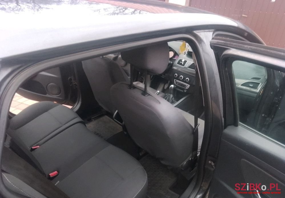 2012' Renault Megane photo #6