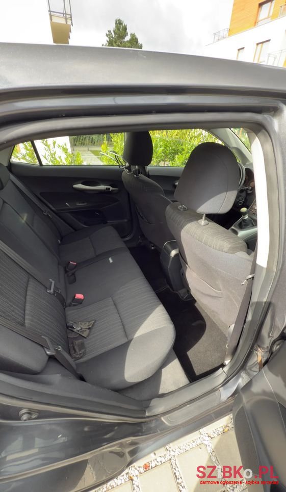 2010' Toyota Auris 2.0 D-4D 2010 photo #4