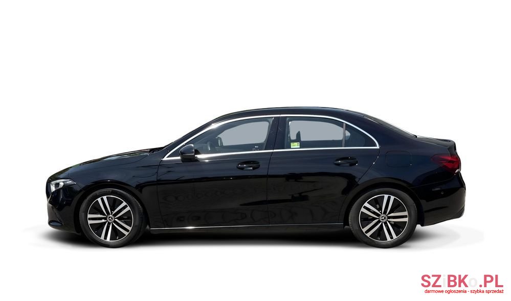 2022' Mercedes-Benz A-Class 180 7G-Dct photo #2