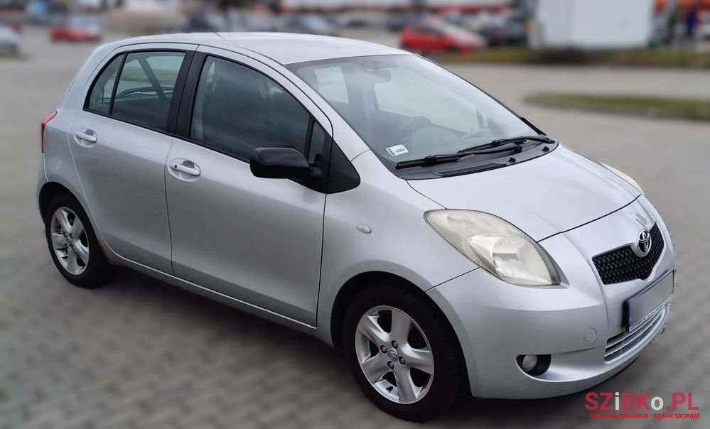 2006' Toyota Yaris 1.3 photo #2