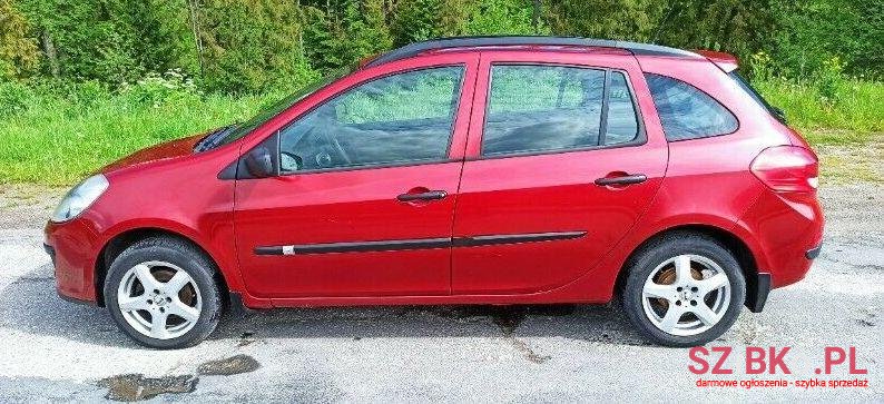 2008' Renault Clio photo #3