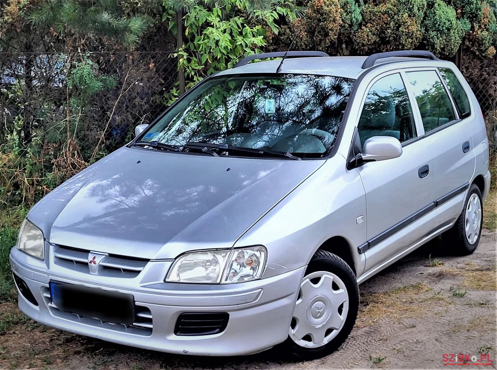 2002' Mitsubishi Space Star photo #1