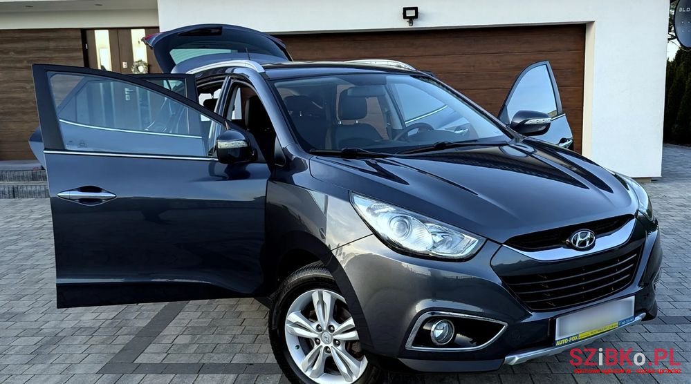 2010' Hyundai ix35 2.0 Premium photo #2