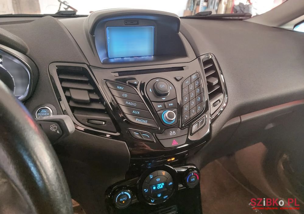 2014' Ford Fiesta 1.25 Titanium photo #3