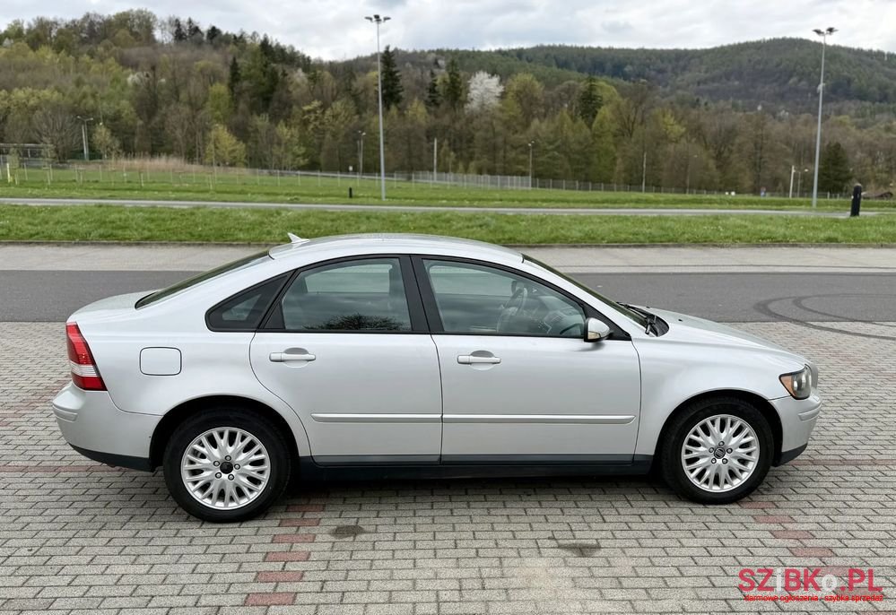 2003' Volvo S40 2.4I photo #5