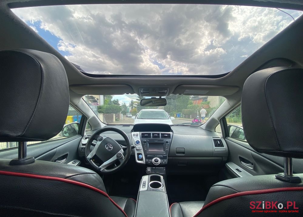 2013' Toyota Prius+ photo #1