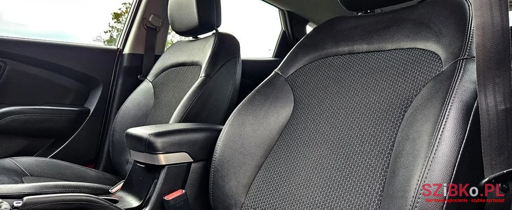 2013' Hyundai ix35 photo #6