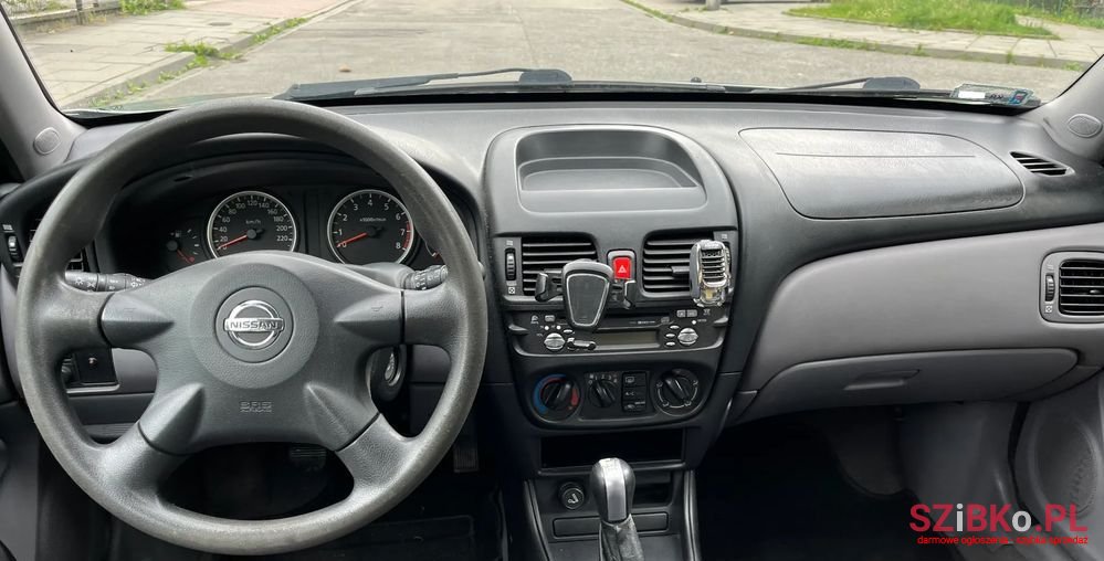 2003' Nissan Almera Ii 1.5 Visia photo #4