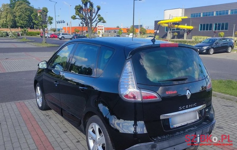 2012' Renault Scenic photo #5