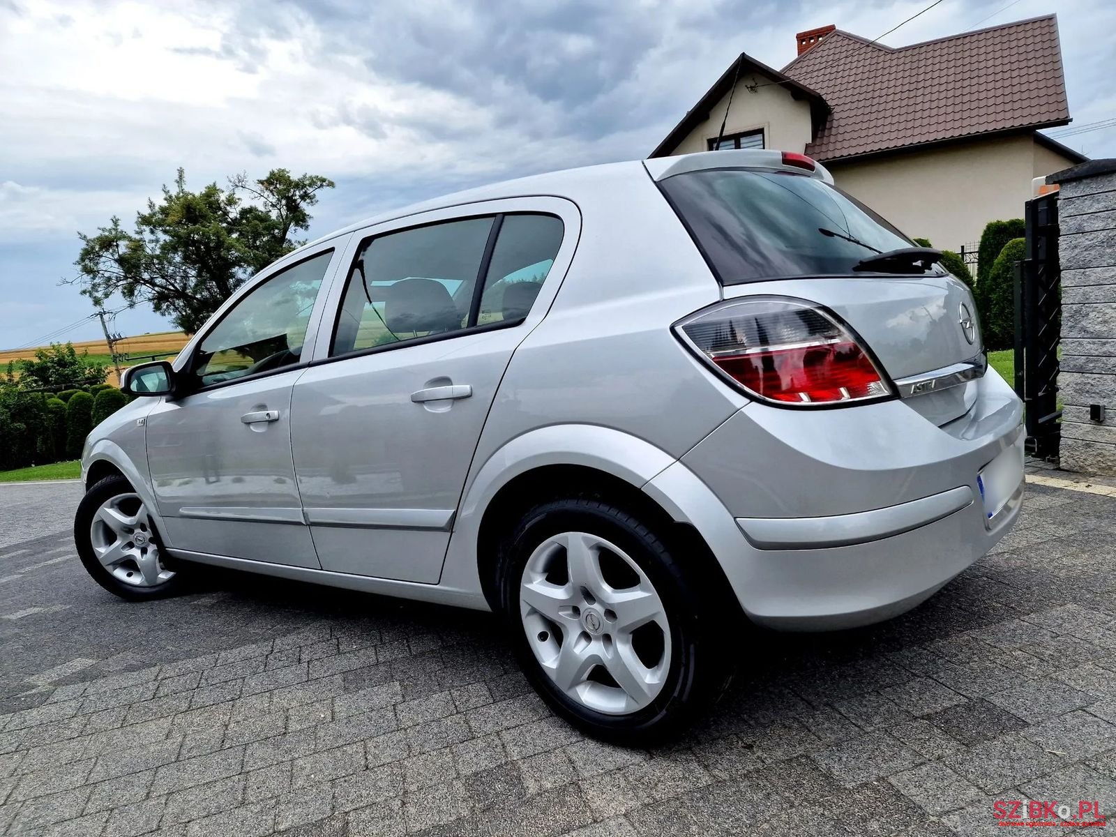 2007' Opel Astra photo #2