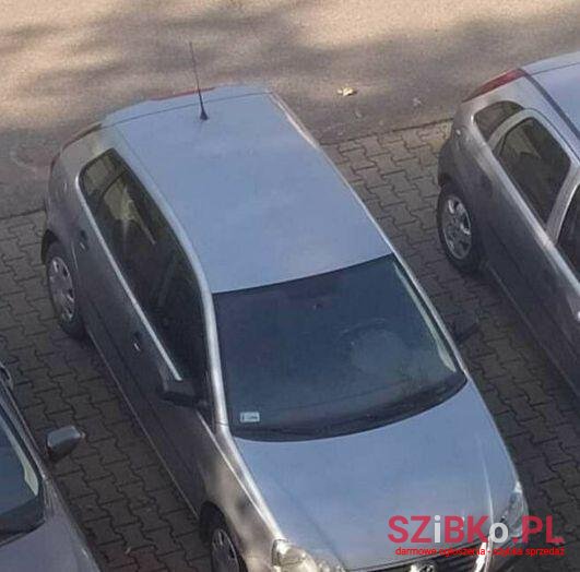 2006' Volkswagen Polo photo #1