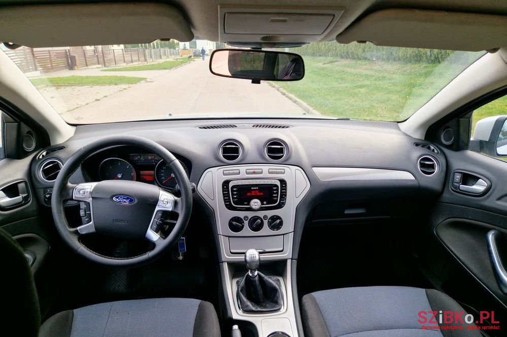 2010' Ford Mondeo 2.0 Tdci Trend photo #5