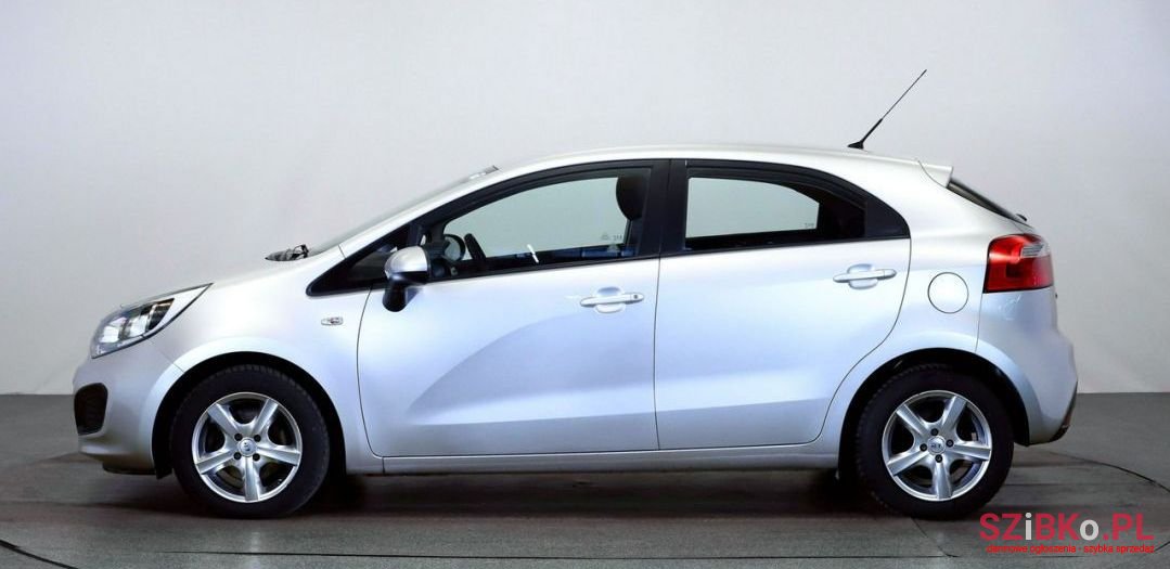 2011' Kia Rio photo #1