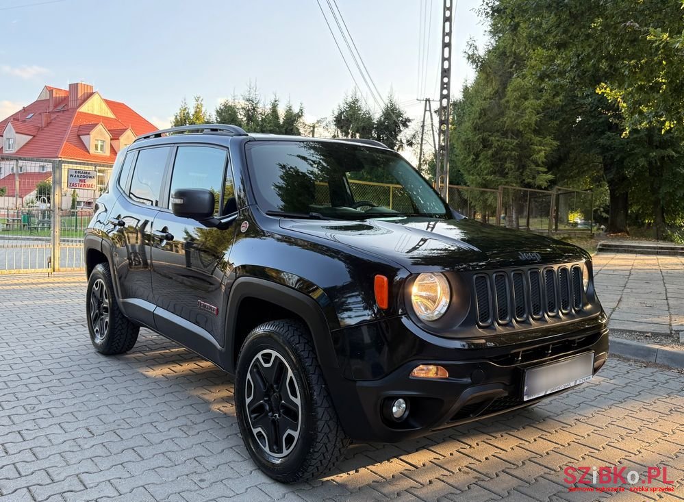 2016' Jeep Renegade photo #2
