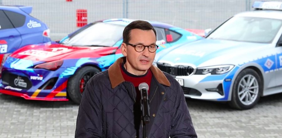 Прем’єр Матеуш Моравєцький анонсує зміни у правилах дорожнього руху