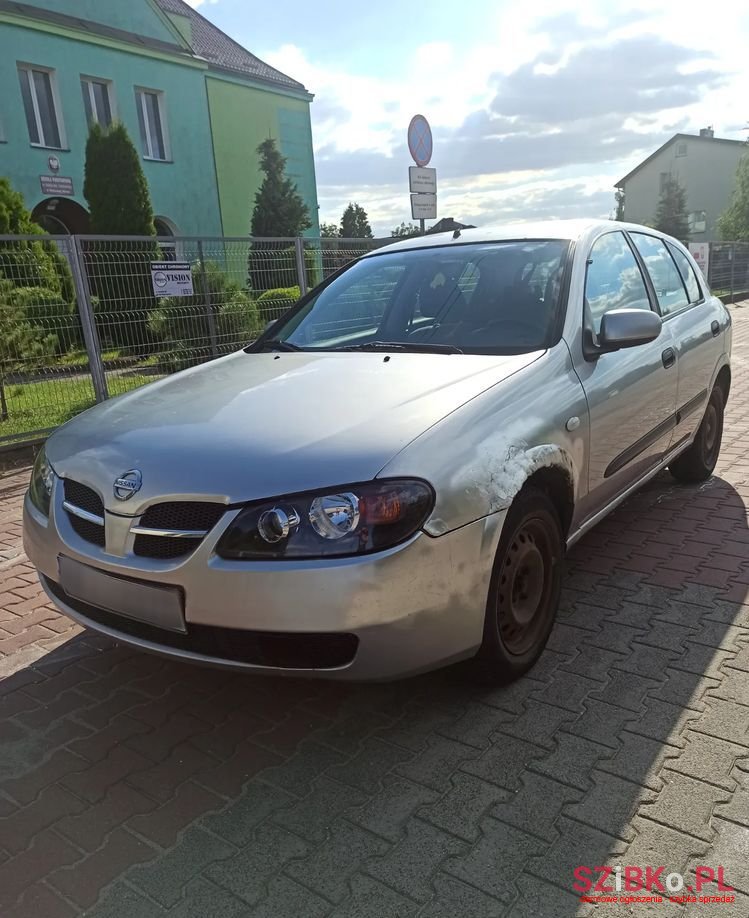 2006' Nissan Almera photo #5