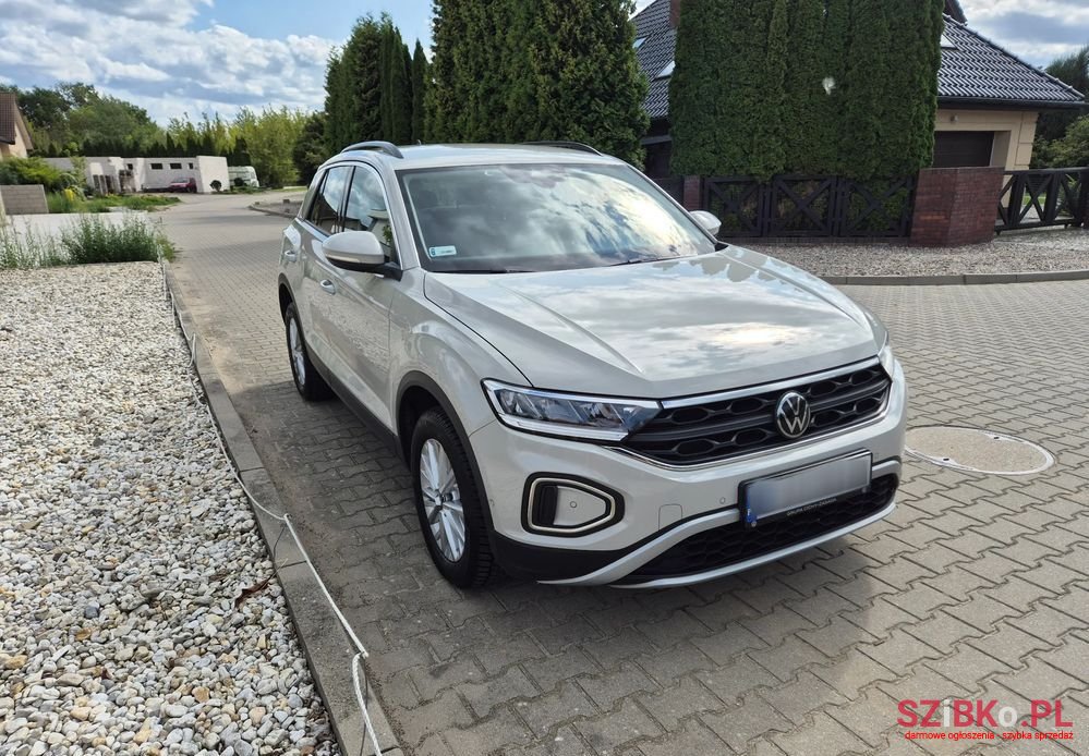 2022' Volkswagen T-Roc 1.5 Tsi Life photo #3