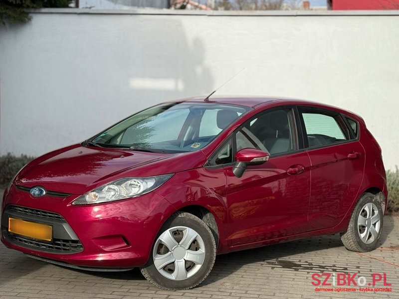2010' Ford Fiesta 1.25 Titanium photo #1