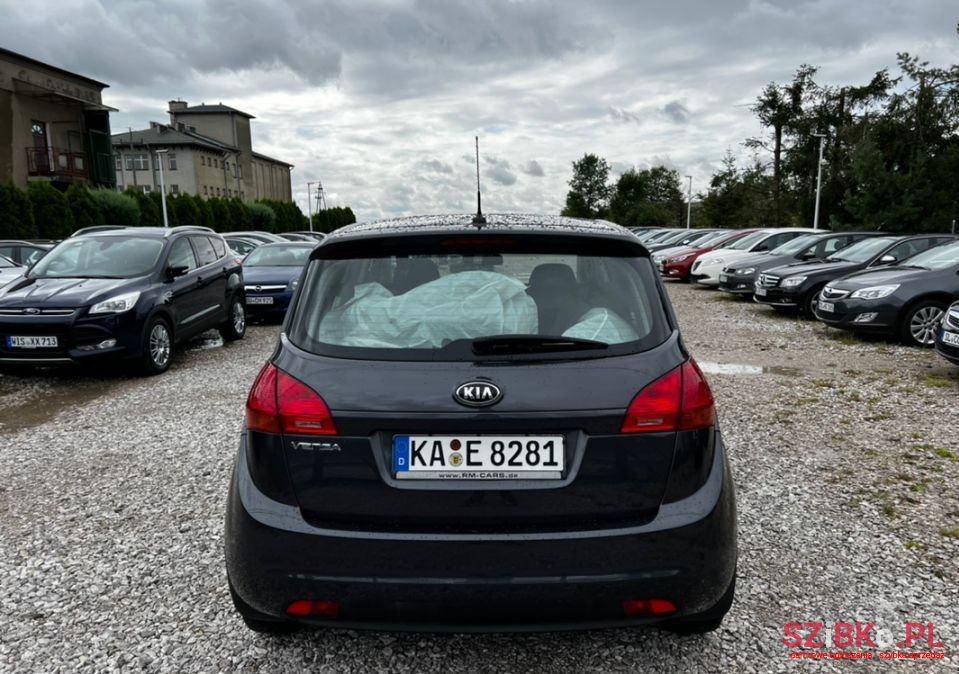 2013' Kia Venga photo #5