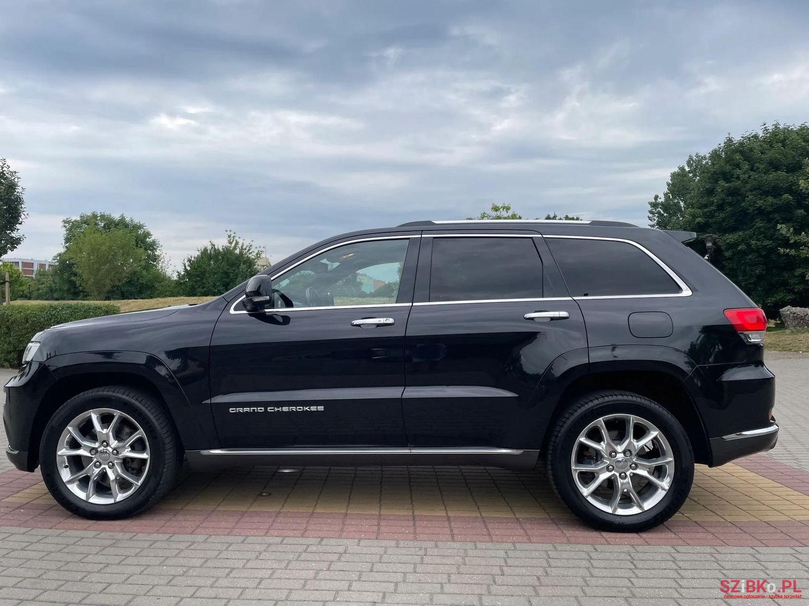 2015' Jeep Grand Cherokee photo #2