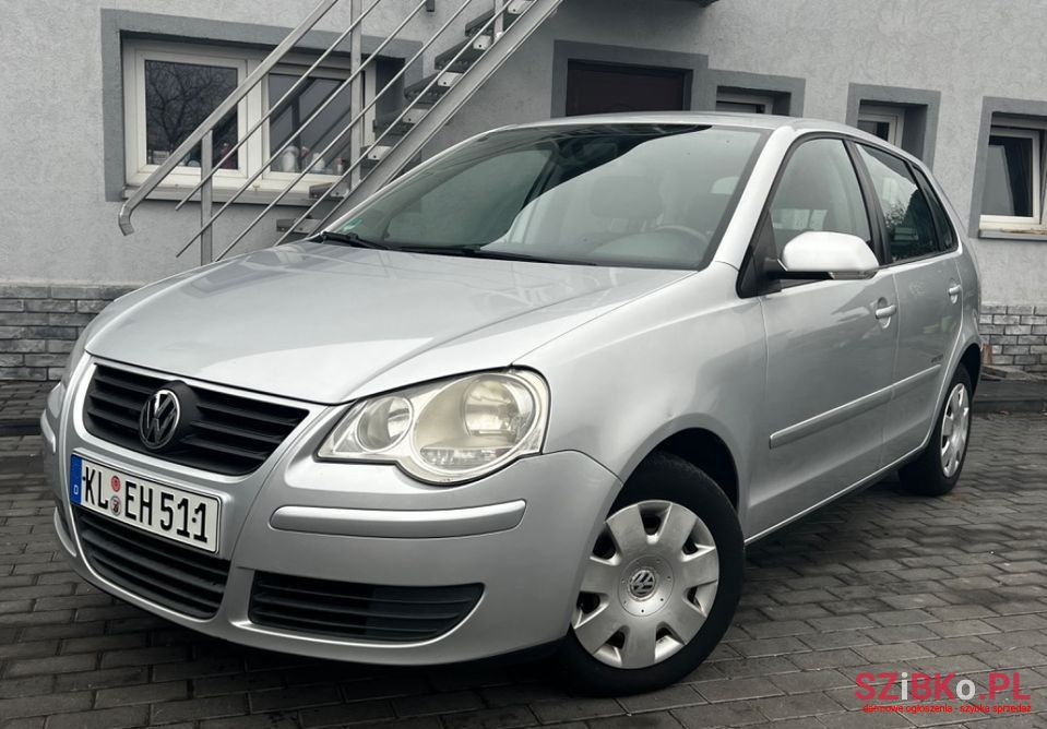 2008' Volkswagen Polo photo #1