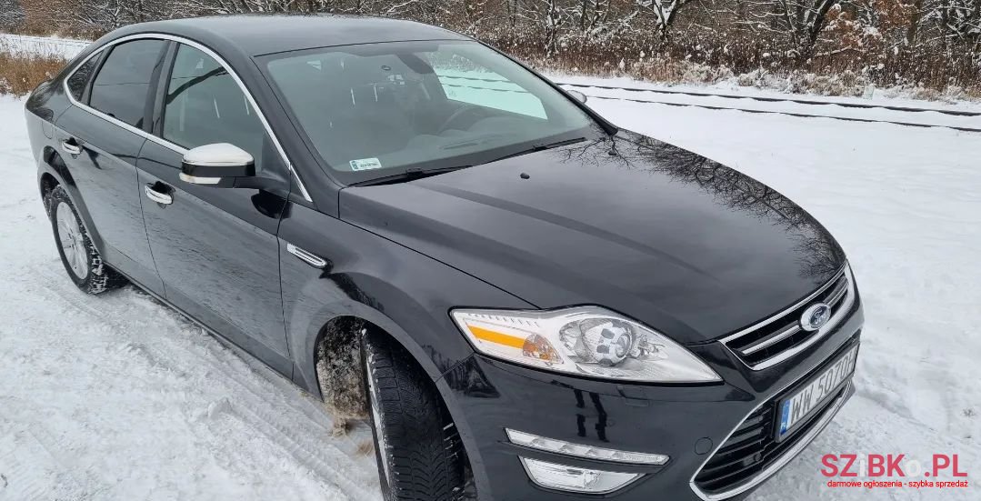 2013' Ford Mondeo photo #2