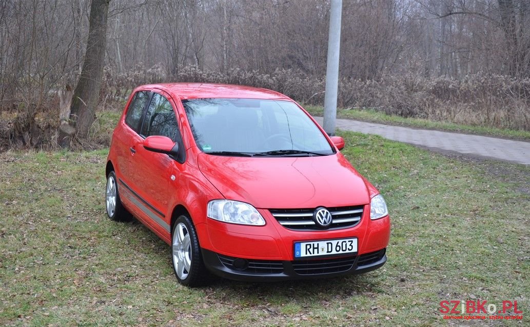 2007' Volkswagen Fox photo #1