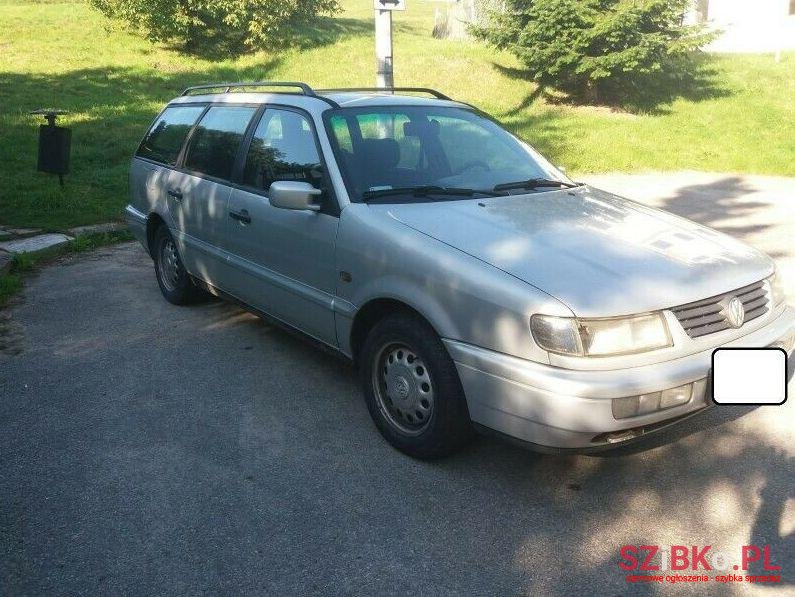 1996' Volkswagen Passat photo #1