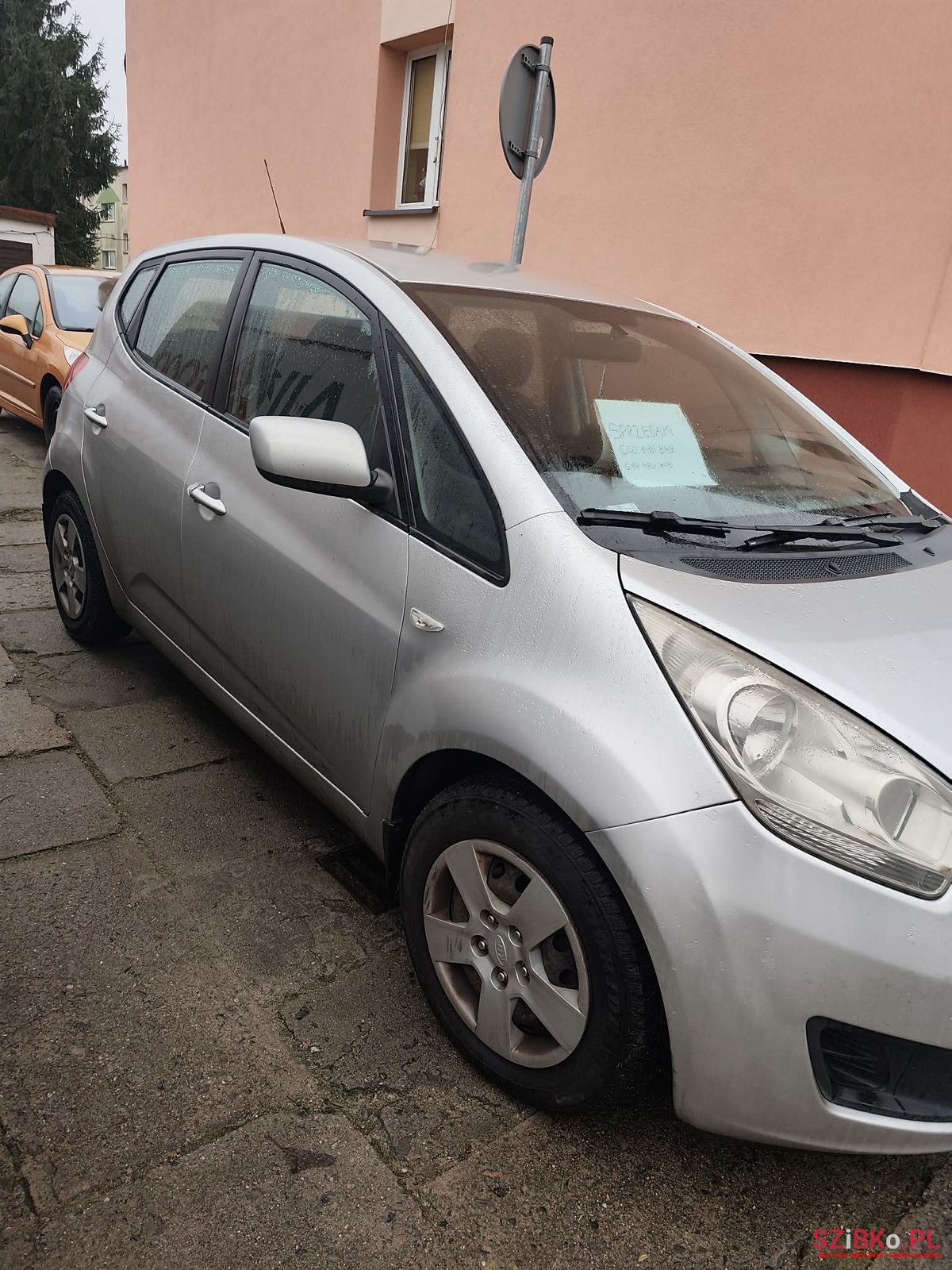 2011' Kia Venga photo #3