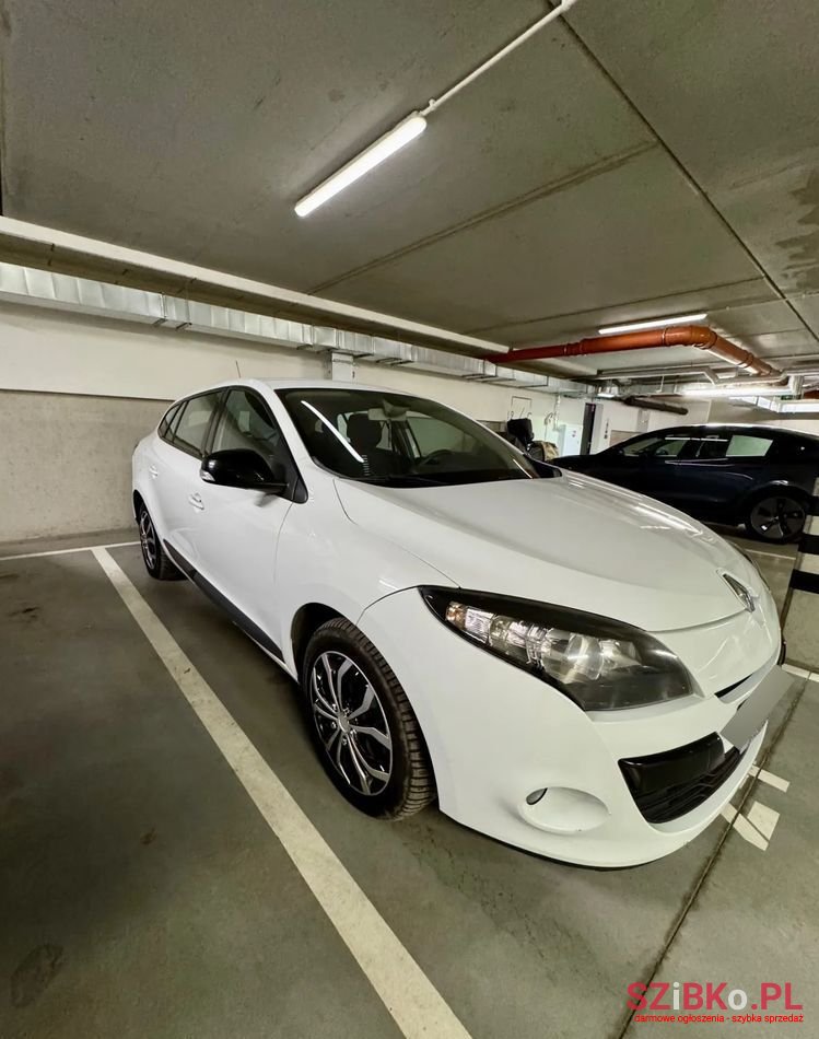 2011' Renault Megane 1.5 Dci Color Edition photo #1