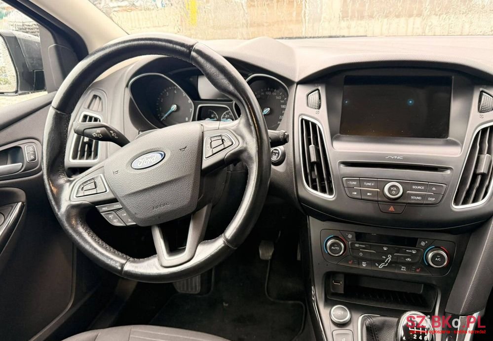 2017' Ford Focus photo #6