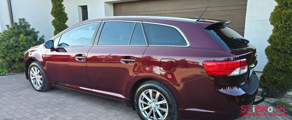 2013' Toyota Avensis photo #5